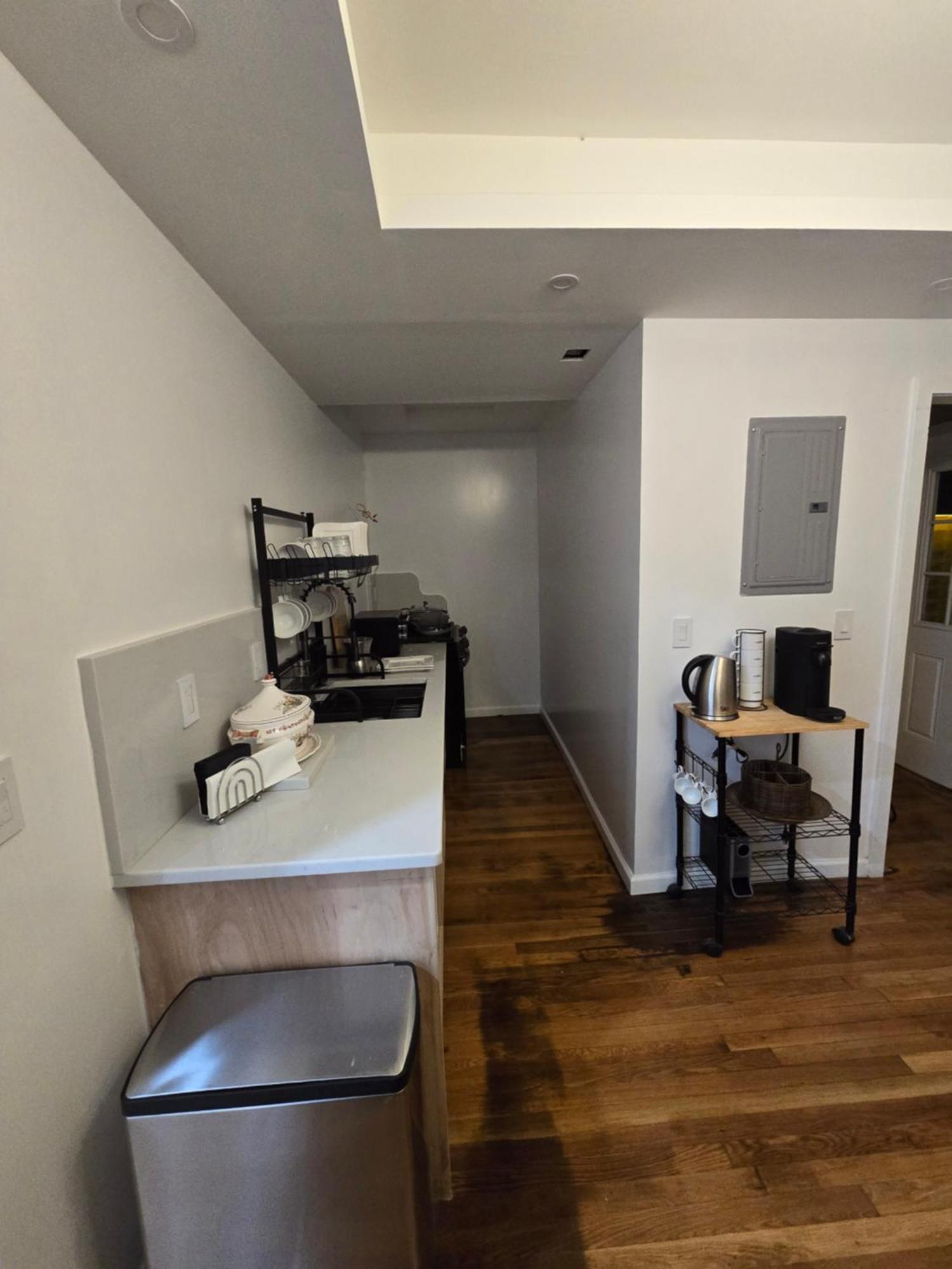 Beautiful Bedroom - New Renovation Habitación en casa particular Boston
